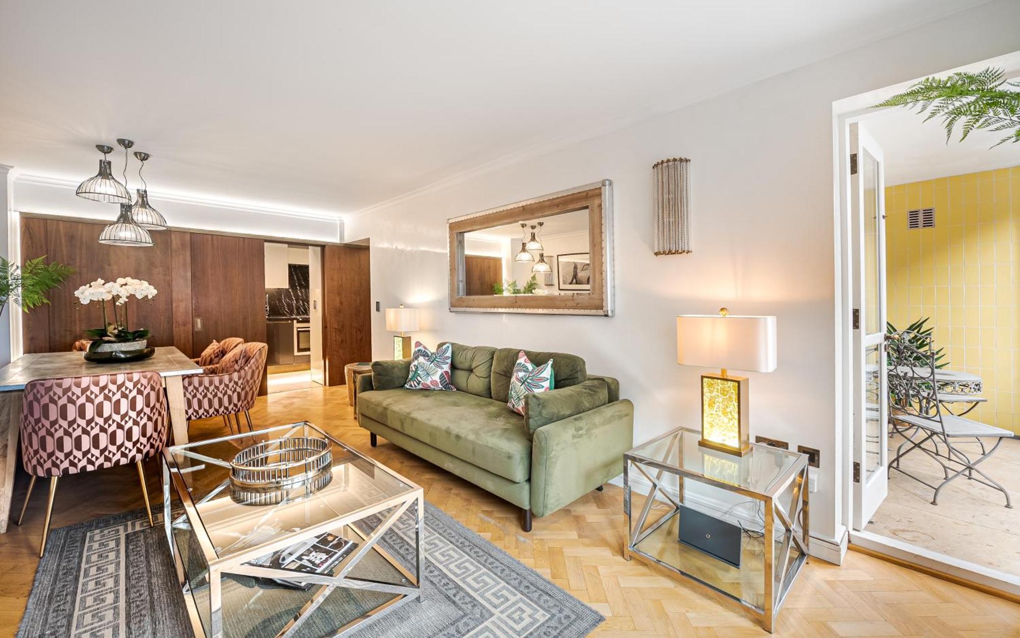 Modern Knightsbridge Apartment With Balcony Overlooking Harrods Prime Location London Exterior foto