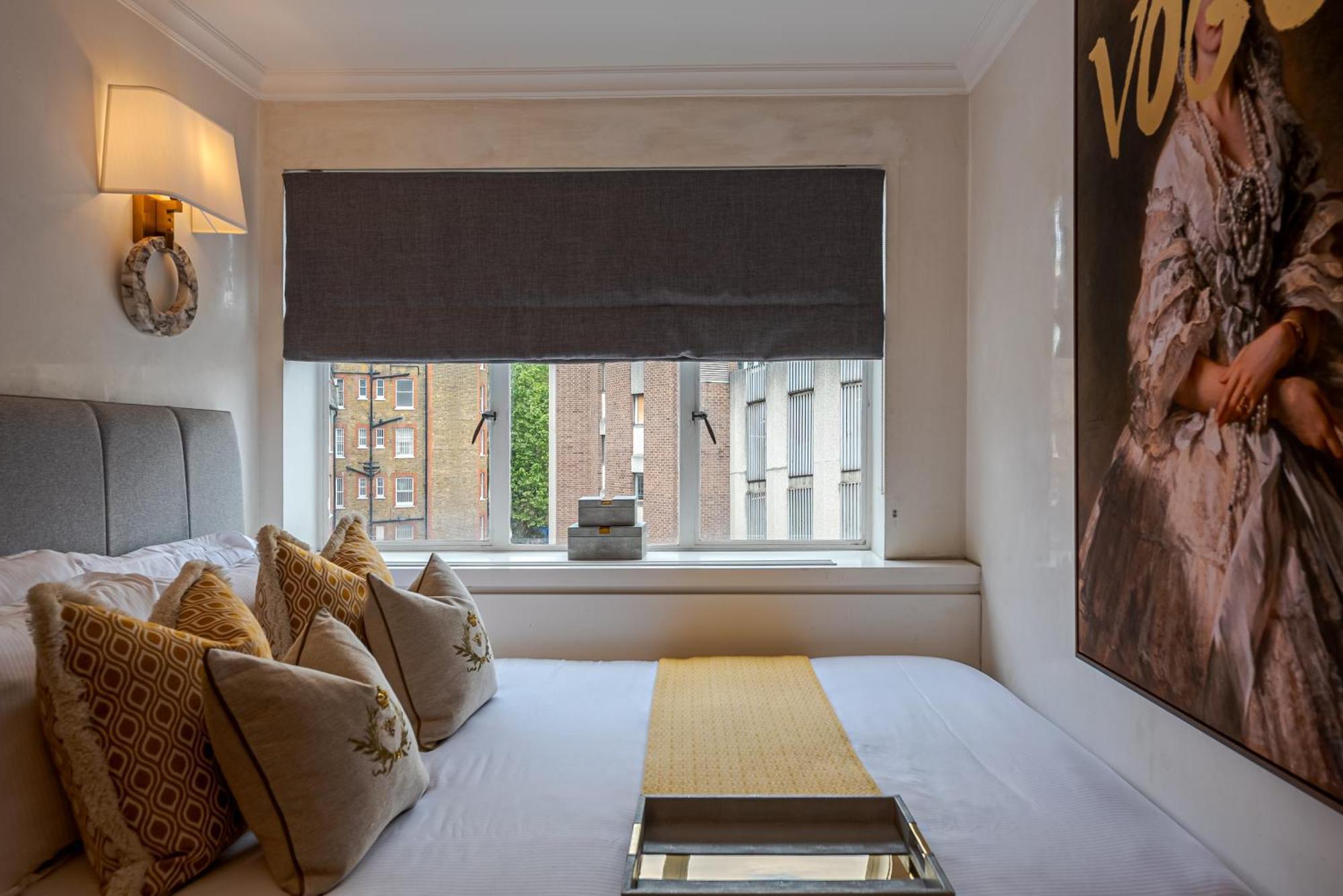 Modern Knightsbridge Apartment With Balcony Overlooking Harrods Prime Location London Exterior foto